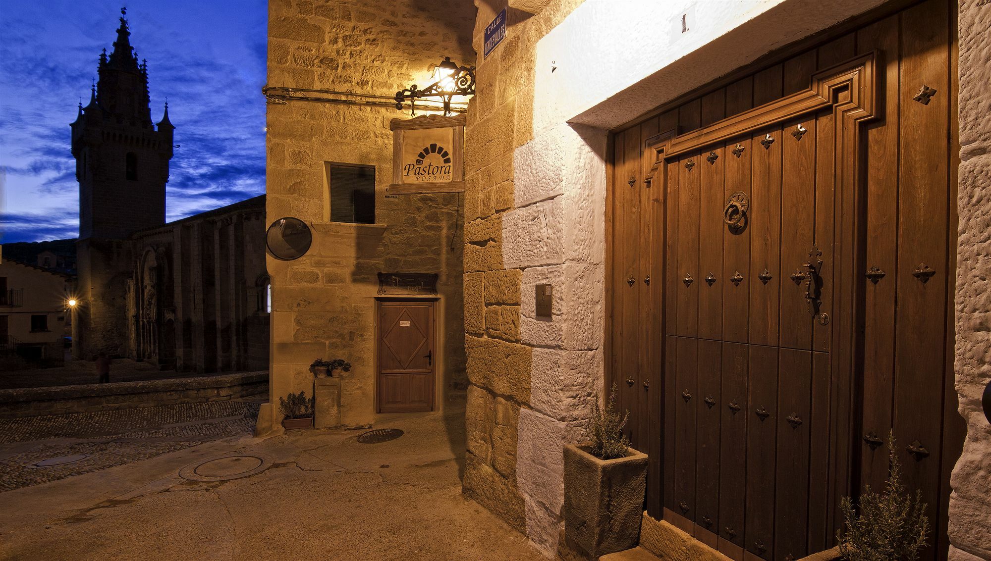 Posada De Uncastillo Exterior foto